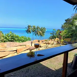 Hébergement de vacances Fare Ohiti, Face Au Spot De Surf De, Haapiti